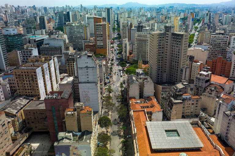 Prédios na região central da cidade de São Paulo
