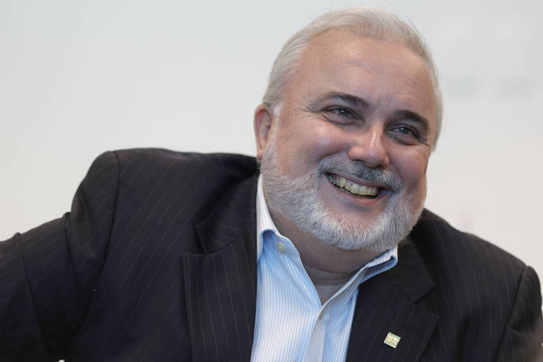 Presidente da Petrobras devolve estatueta dada por ministro da Arábia Saudita