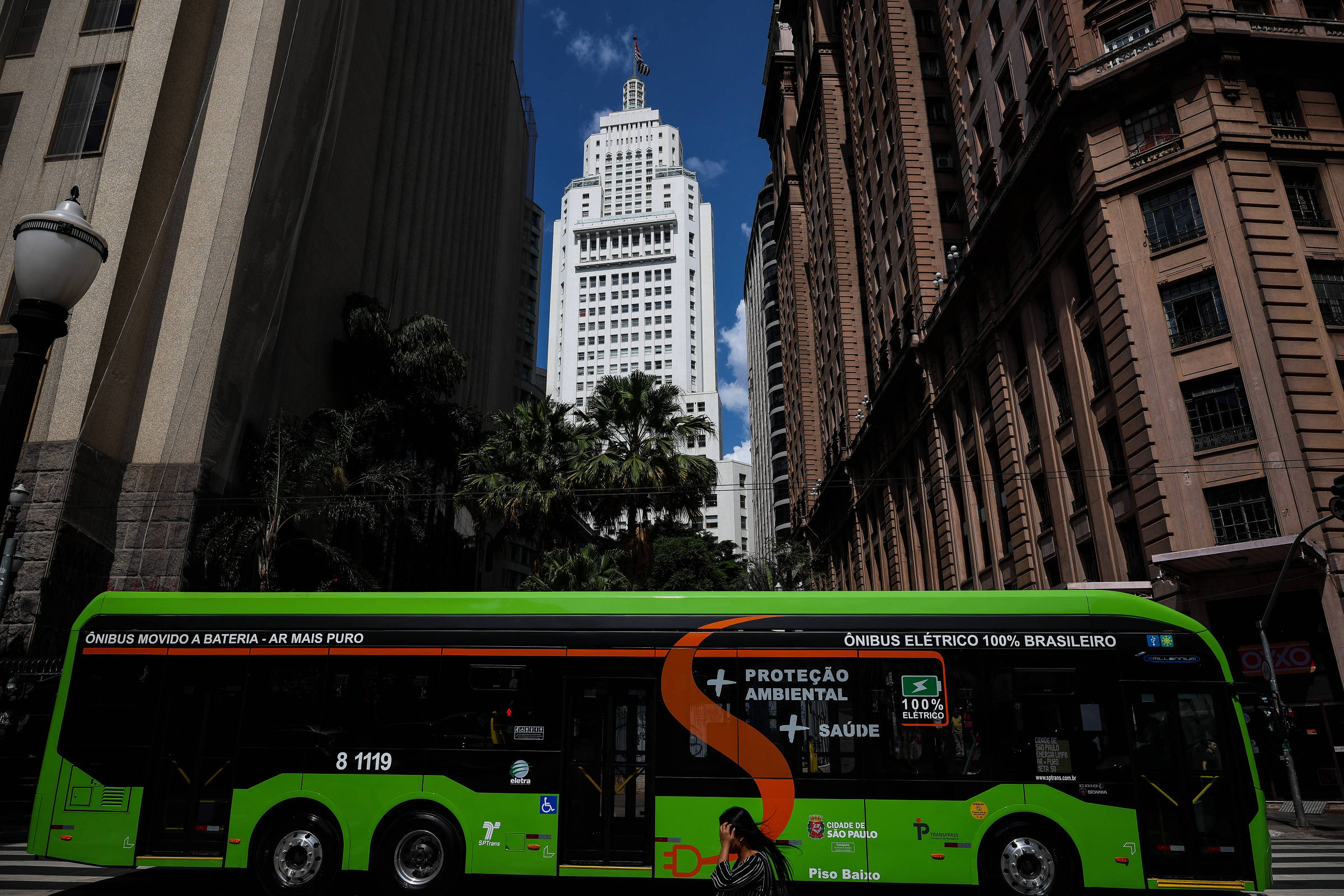 Prefeitura de SP reafirma meta de 2,6 mil ônibus elétricos na COP 28, mas  previsão para 2023 não se concretizou por falta de infraestrutura