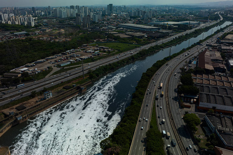 Mancha de poluição do Tietê aumenta pelo 2° ano seguido e chega a 160 km