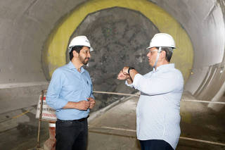 Nunes e Tarcísio vistoriam obras da linha 6-laranja do metrô 