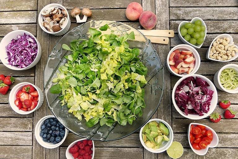 Risco de transtorno alimentar entre adeptos da dieta vegana é baixo, sugere estudo