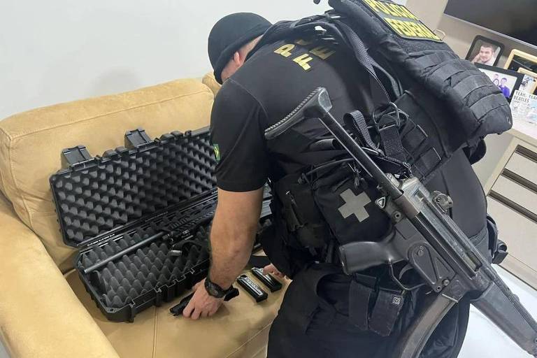 Policiais Federais são presos, suspeitos de contrabandear ouro – Blog do  Silva Lima