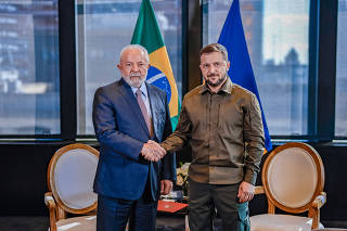 Brazil's President Luiz Inacio Lula da Silva shakes hands with Ukraine's President Volodymyr Zelenskiy in New York City