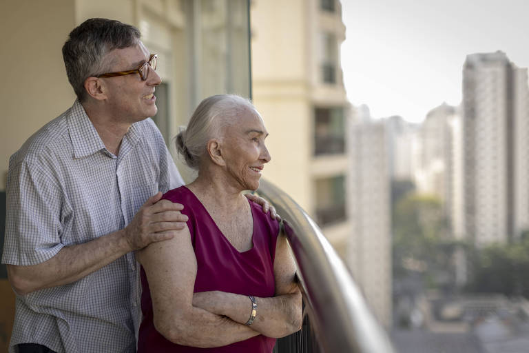 Tratamento de Alzheimer esbarra em falta de informação e de rede de apoio