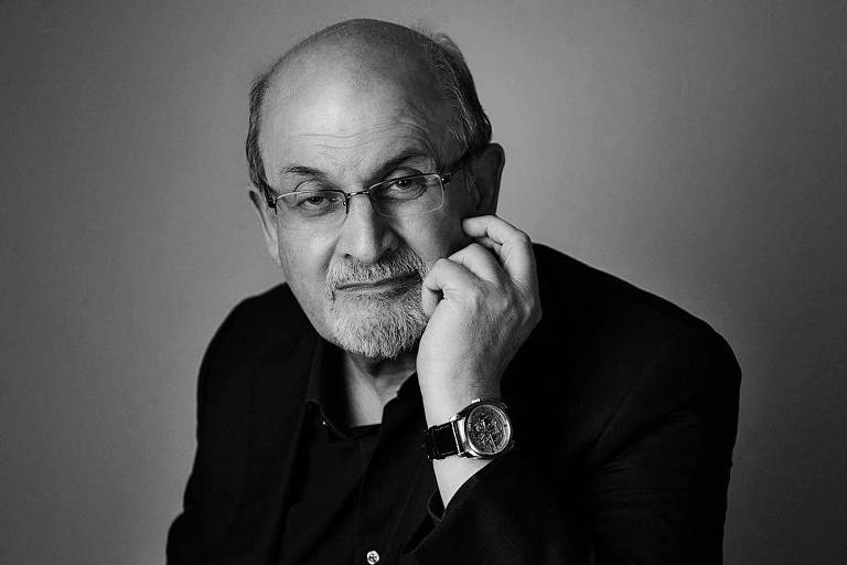 Reescrever autores mortos é armadilha e censura nunca resolve, diz Salman Rushdie