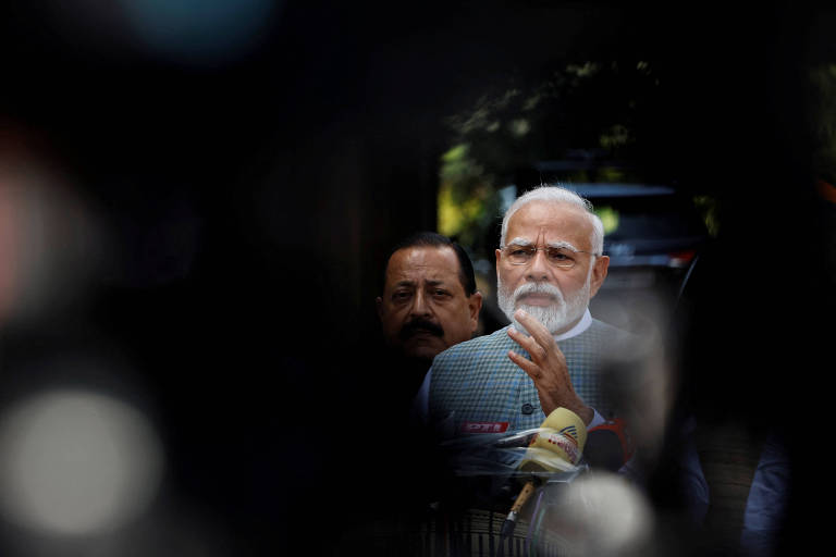 O Primeiro Ministro da Índia, Narendra Modi, fala com a imprensa em Nova Délhi