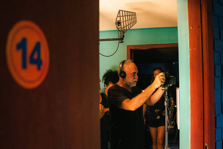 Bastidores das gravações de "Motel Destino", novo filme de Karim Aïnouz