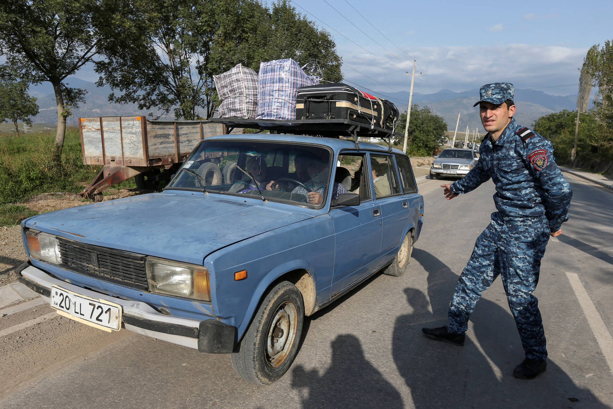 Aumentam as vítimas dos confrontos na fronteira entre Azerbaijão e Armênia  - Vatican News
