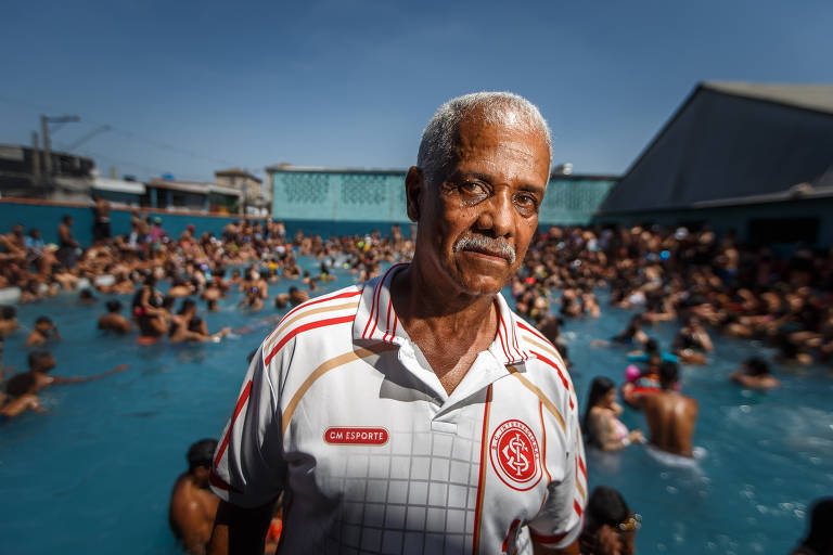 Onda de calor: periferia paga R$ 20 por piscina particular - 24/09/2023 -  Cotidiano - Folha