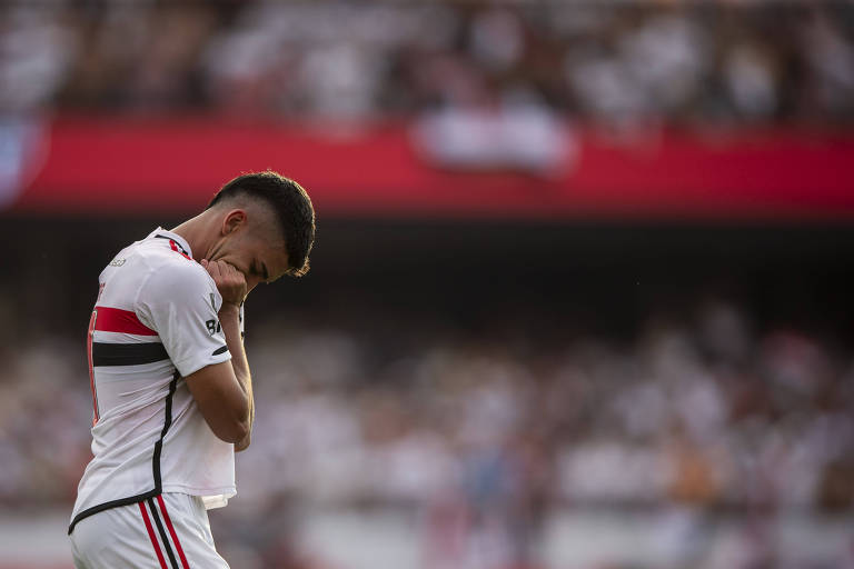 Decisivo em título sonhado, Nestor faz as pazes com torcida do São Paulo