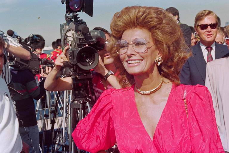 Sophia Loren sofre queda em casa e é operada