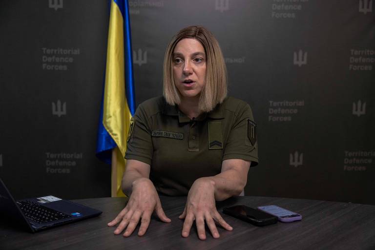 A americana Sarah Ashton-Cirillo é porta-voz das Forças de Defesa Territorial da Ucrânia

