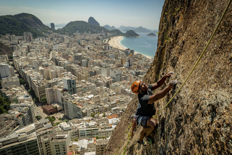 O americano que leva a escalada para as favelas do Rio de Janeiro