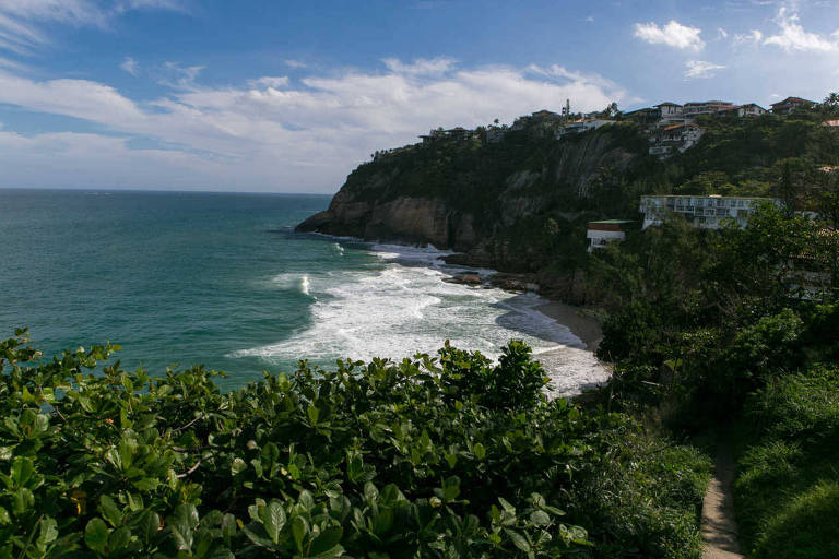 Praia de Joatinga fica dentro de um condomínio fechado no Rio