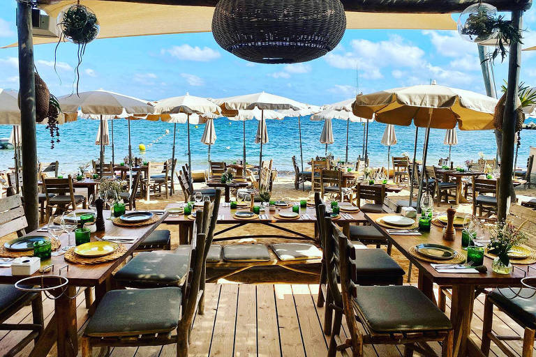 Restaurante de praia Les Graniers, em Saint-Tropez 