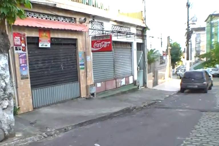 Dois policiais trocam tiros em bar e morrem após perseguição na Bahia