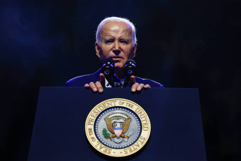 Biden aponta risco à democracia enquanto Congresso começa a discutir impeachment