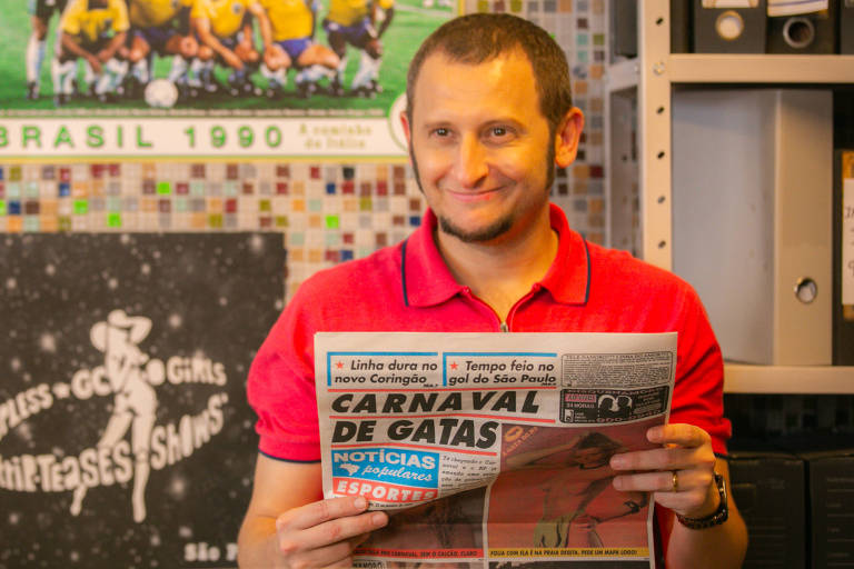 Ed Moraes em cena da série "Notícias Populares", criada por André Barcinski e Marcelo Caetano para o Canal Brasil