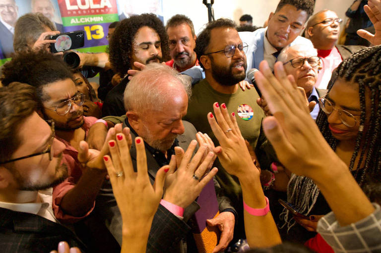 Evangélicos são maioria entre os candidatos com identidade