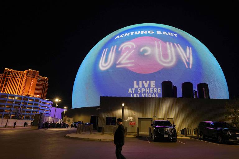 Parte externa do Las Vegas Sphere, nos Estados Unidos, que foi inaugurado com show do U2