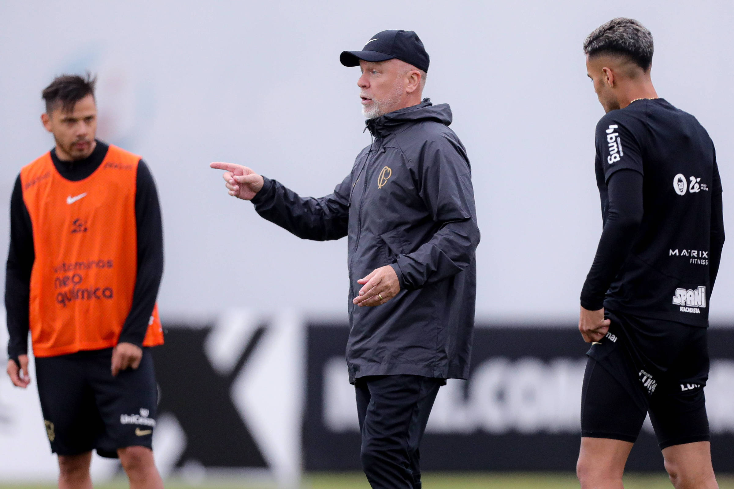 Mano quer R. Augusto em campo; como 1ª mudança no Corinthians ajudará?