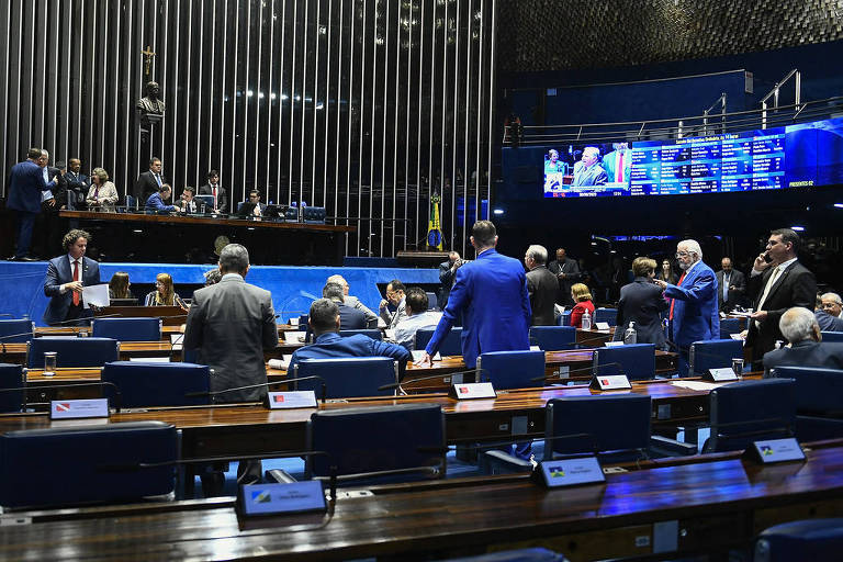 Senado aprova projeto de lei do Desenrola com limite para rotativo