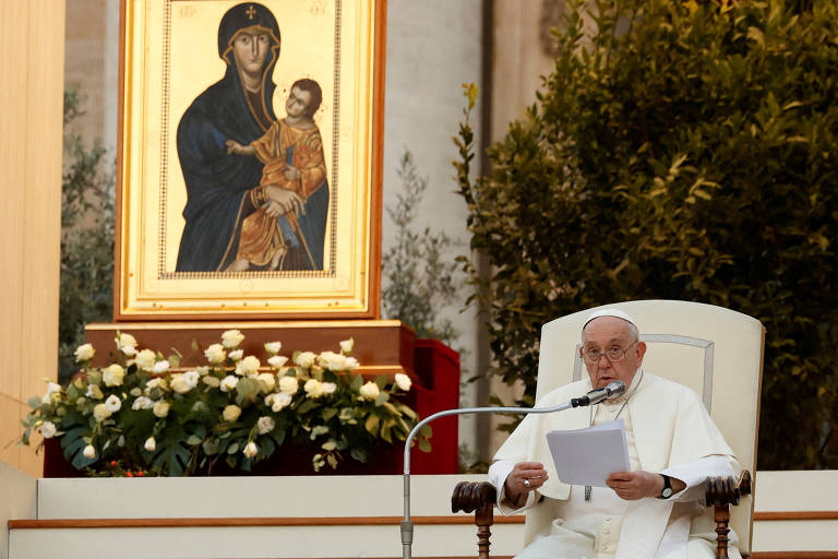 Sínodo testa legado do papa e pode abrir espaço para mulheres na Igreja Católica
