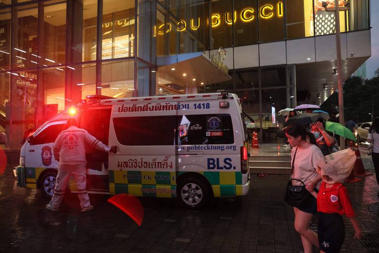 Suposto atirador de 14 anos abre fogo em shopping na Tailândia e mata 2