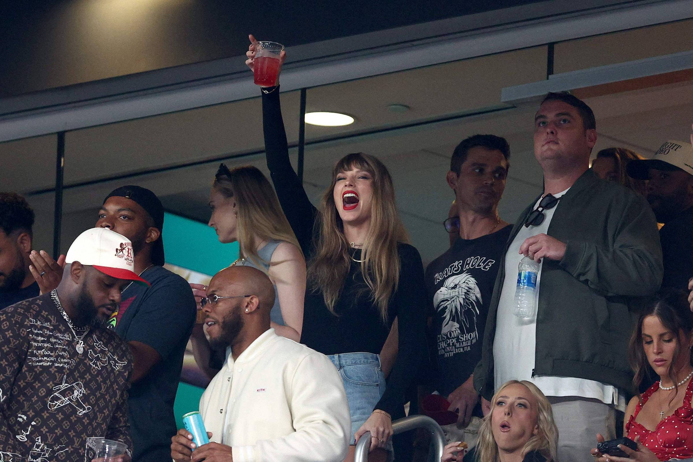 Taylor Swift attracts new fans to American football