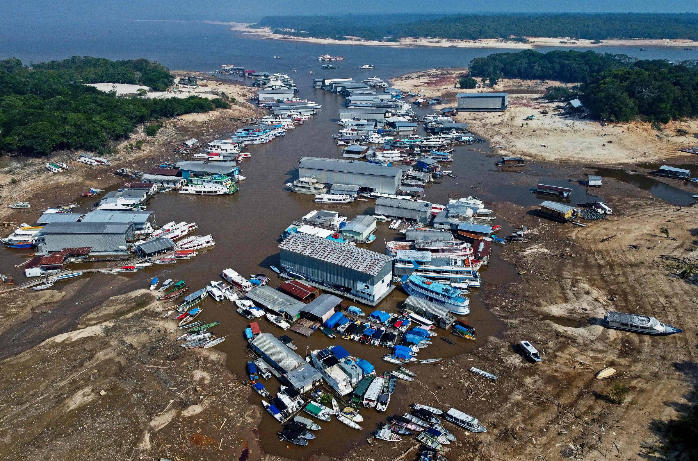 Seca no Amazonas pode afetar compras de fim de ano - 03/10/2023 - Mercado - Folha