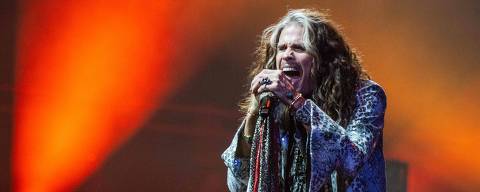 PHILADELPHIA, PENNSYLVANIA - SEPTEMBER 02: Steven Tyler of Aerosmith performs live on stage at the Wells Fargo Center on September 02, 2023 in Philadelphia, Pennsylvania.   Lisa Lake/Getty Images/AFP (Photo by Lisa Lake / GETTY IMAGES NORTH AMERICA / Getty Images via AFP)