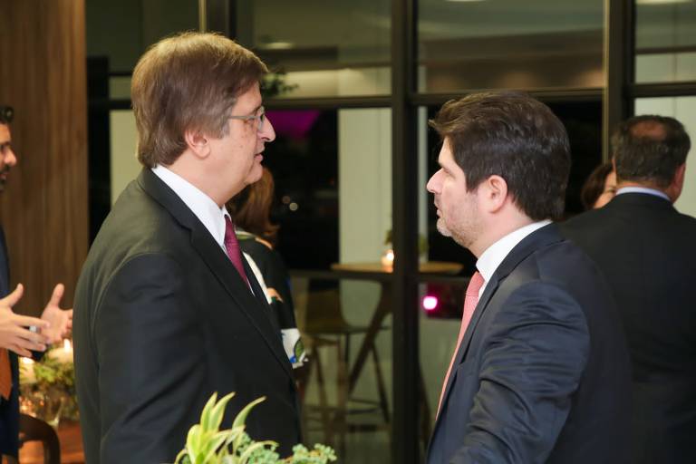 Em novembro de 2023, a Coalizão em Defesa da Democracia, organização que reúne diferentes entidades e movimentos sociais, manifestou-se contra a indicação de Gonet; ele foi chamado de 'ultraconservador' pelo grupo