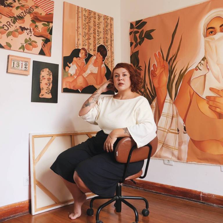 A artista Priscila Barbosa em seu ateliê na Mooca, na zona leste de São Paulo
