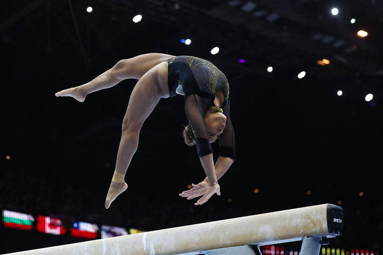 EUA conquistam sétimo título mundial consecutivo de ginástica artística  feminina; Brasil é prata