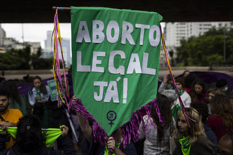 São Paulo, SP, BRASIL, 28-09-2023: Ato pela descriminalização e legalização do aborto na América Latina e Caribe, na Avenida Paulista. (Foto: Bruno Santos/ Folhapress) *** FSP-COTIDIANO *** ORG XMIT: ATO EM DEFESA DO DIREITO DO ABOR