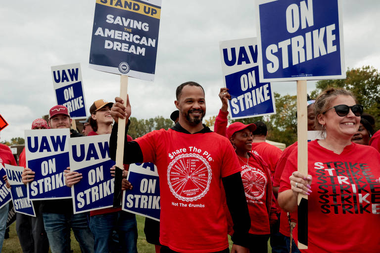 Ford vai demitir mais 495 funcionários nos EUA; sindicato adia novas paralisações