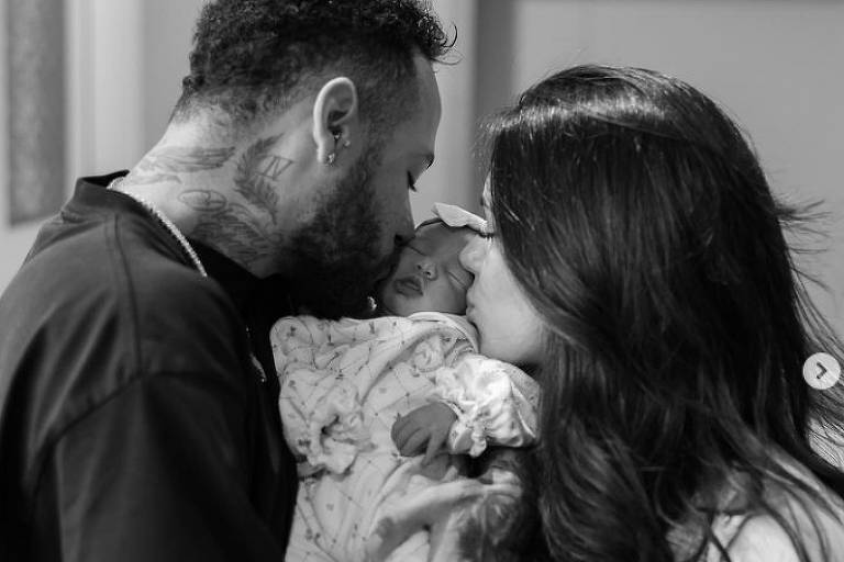 Bruna Biancardi publica primeiras fotos com a filha e Neymar: 'Você já é muito amada por nós'