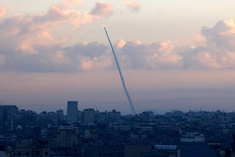 Israel declara guerra após ataque surpresa do Hamas; ao menos 482 morrem