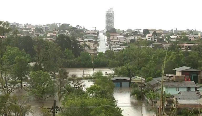 Estragos provocados pela chuva forte no município de Mafra, em Santa Catarina