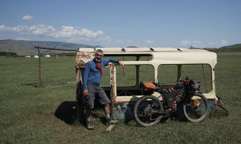 Documentário 'Transmongólia' retrata aventura de cicloviajante