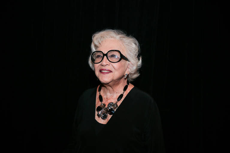 Aos 94, Nathalia Timberg voltará aos palcos em adaptação da peça 'A Mulher da Van'