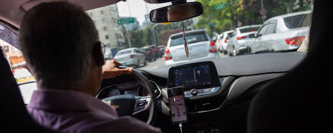 SÃO PAULO, SP, 03.10.2023: Motorista por aplicativo circula pela zona oeste de São Paulo. (Foto: Danilo Verpa/Folhapress)