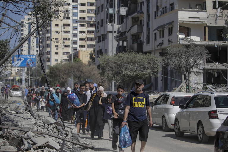 Moradores de Gaza deixam a capital do território após aviso de Israel