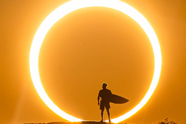 Italo Ferreira aproveita eclipse e homenageia ouro olímpico