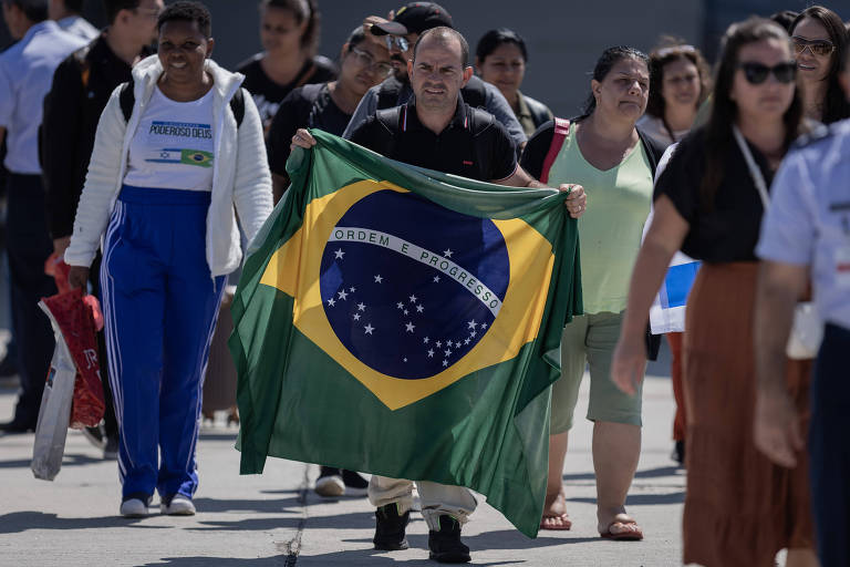 Brasil desloca diplomatas para dar suporte a brasileiros na fronteira de Gaza com o Egito