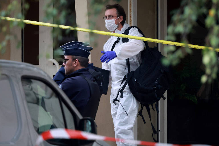 França vive tensão após ataque extremista e ameaças de bomba