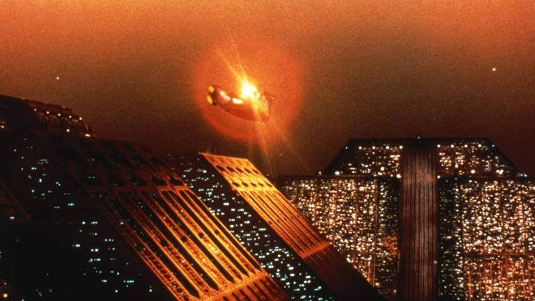Cena do filme "Blade Runner: O Caçador de Androides"