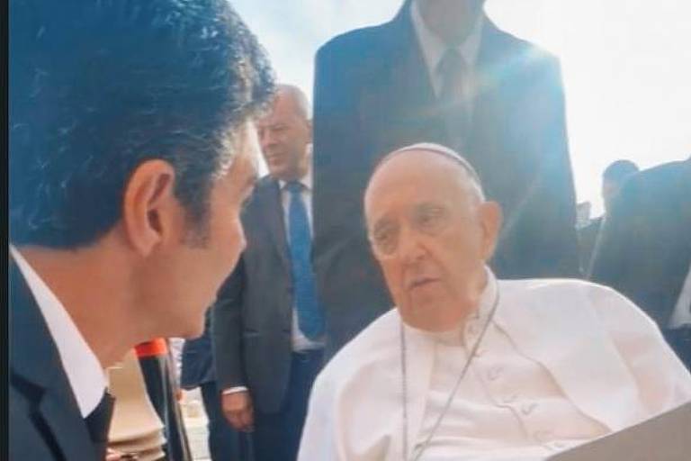 Governador Helder Barbalho entrega pedaço da corda do Círio de Nazaré ao papa Francisco