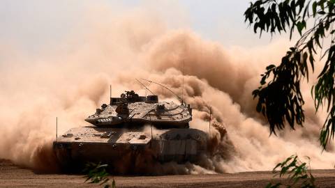 Com guerra ainda sem desfecho, Ucrânia retoma campeonato de